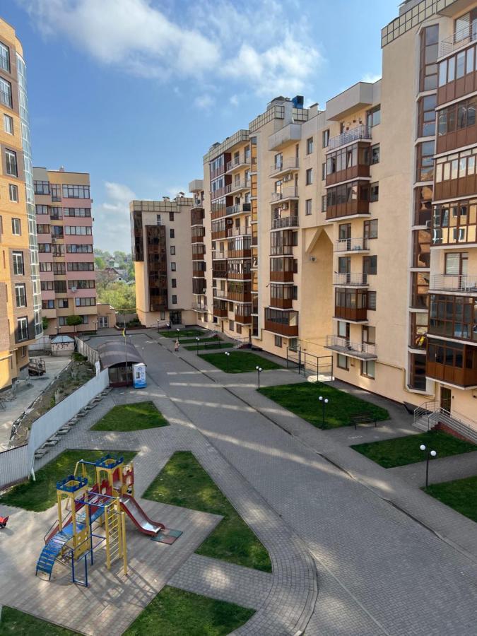 Затишні апартаменти Черновцы Экстерьер фото